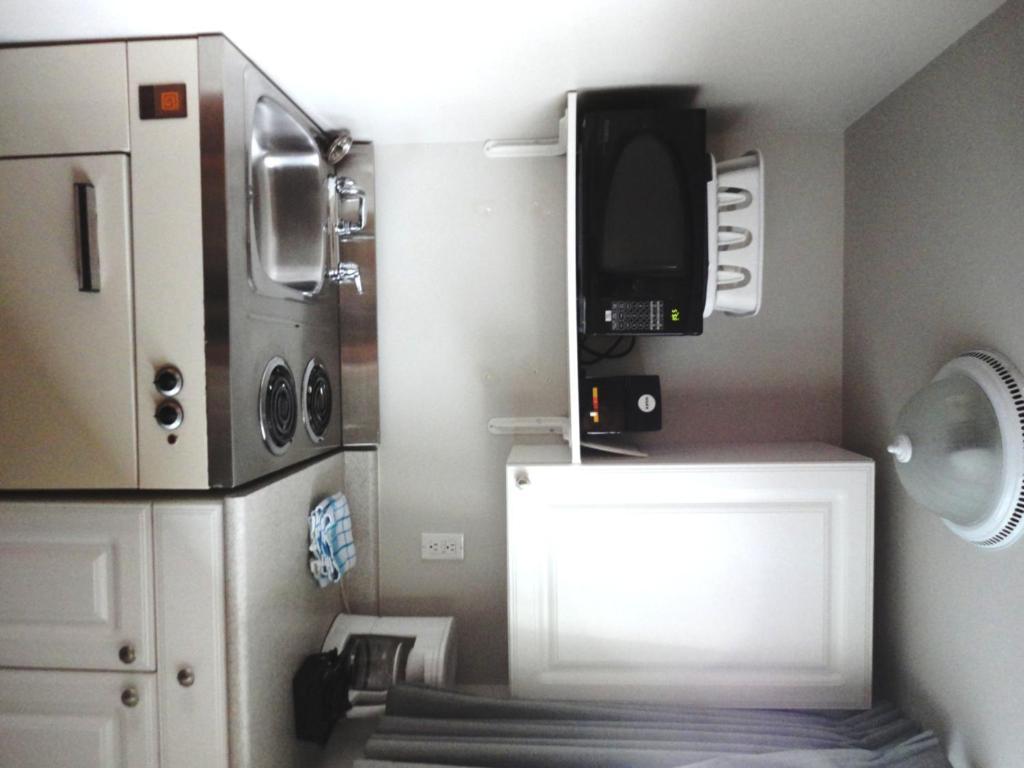 Blue Stream Motel Vernon Ngoại thất bức ảnh