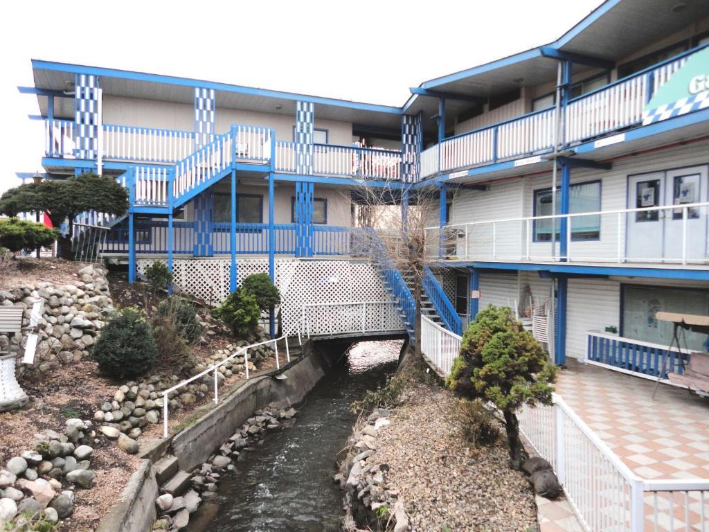 Blue Stream Motel Vernon Ngoại thất bức ảnh