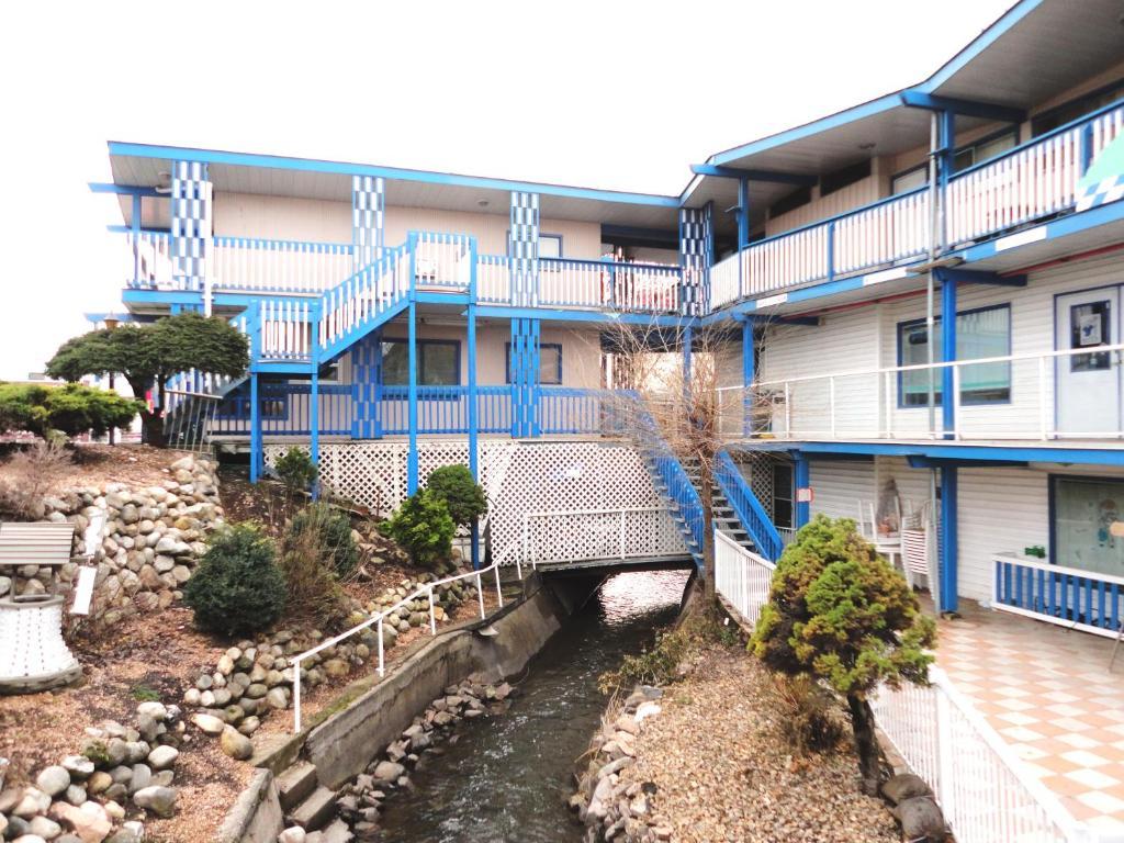 Blue Stream Motel Vernon Ngoại thất bức ảnh