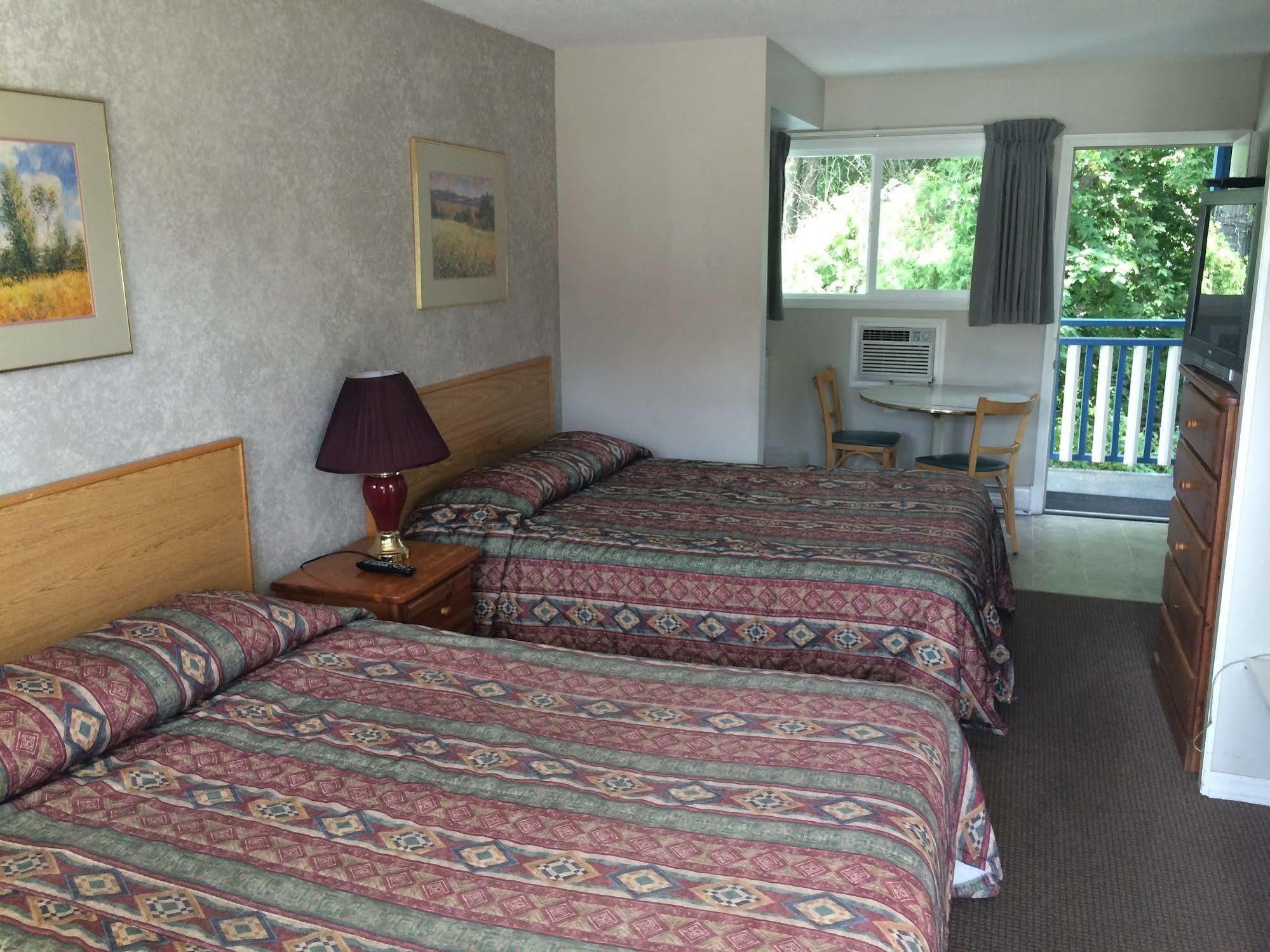 Blue Stream Motel Vernon Ngoại thất bức ảnh