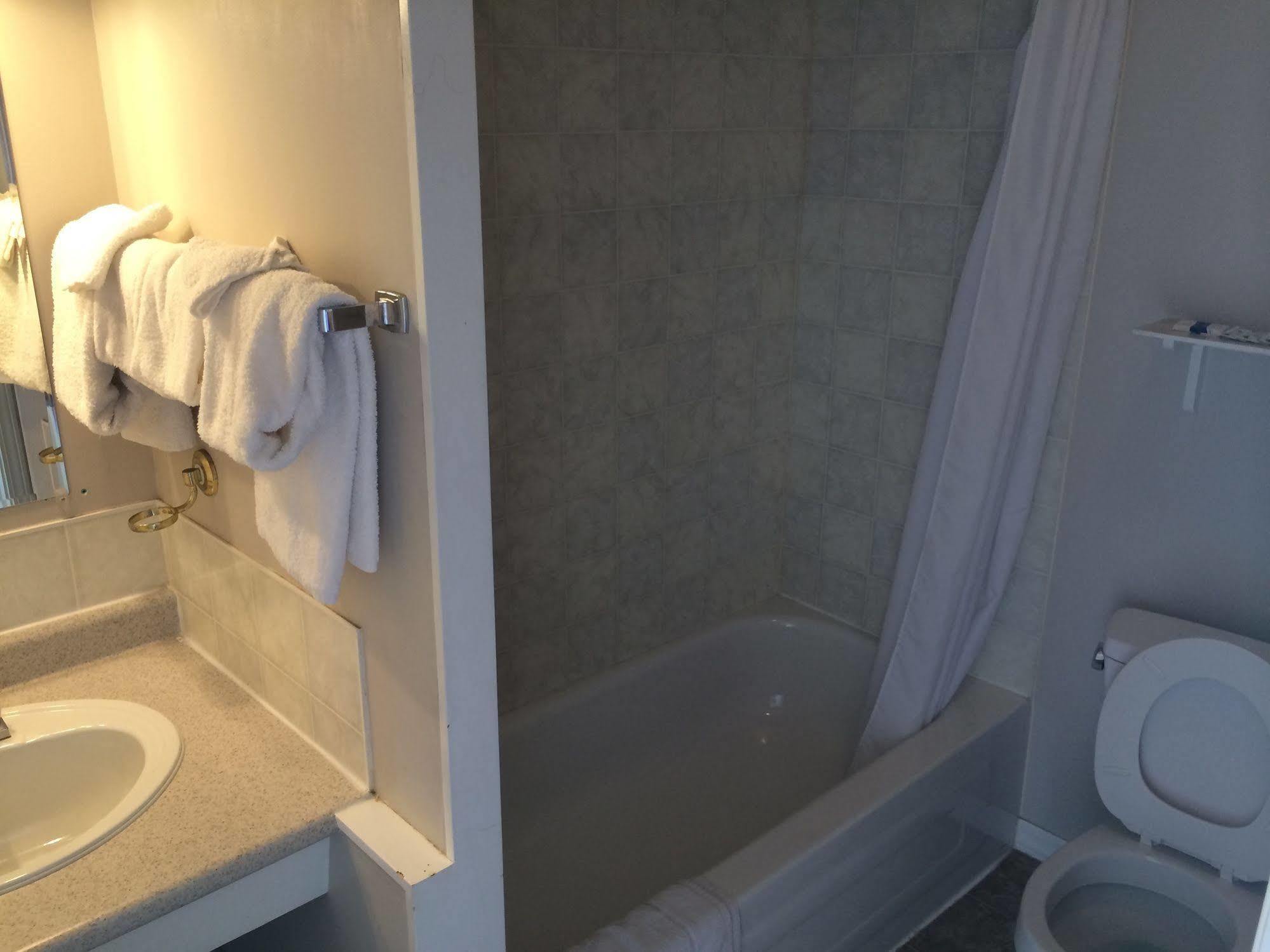 Blue Stream Motel Vernon Ngoại thất bức ảnh